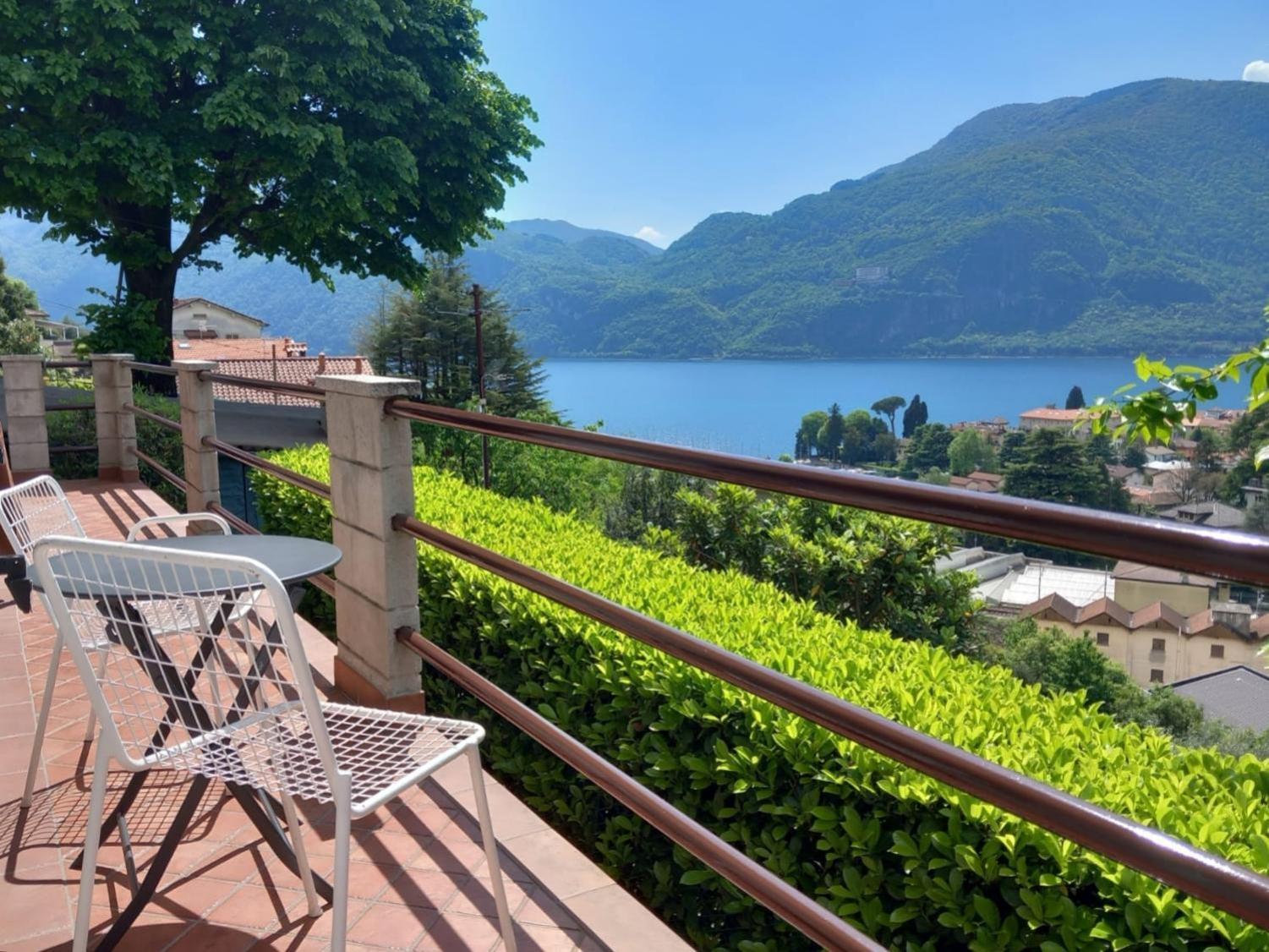 Lake And Guzzi View - Holiday Home マンデッロ・デル・ラーリオ エクステリア 写真